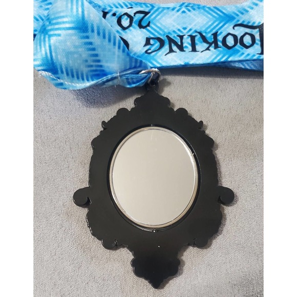 Yes.Fit - Through the Looking Glass 20.7 Miles Medal - Add to Your Collection - Picture 2 of 4